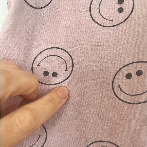 Indy & Pippa Pink Smiley Face Kids T-Shirt. Neutral gender - Picture 6 of 9